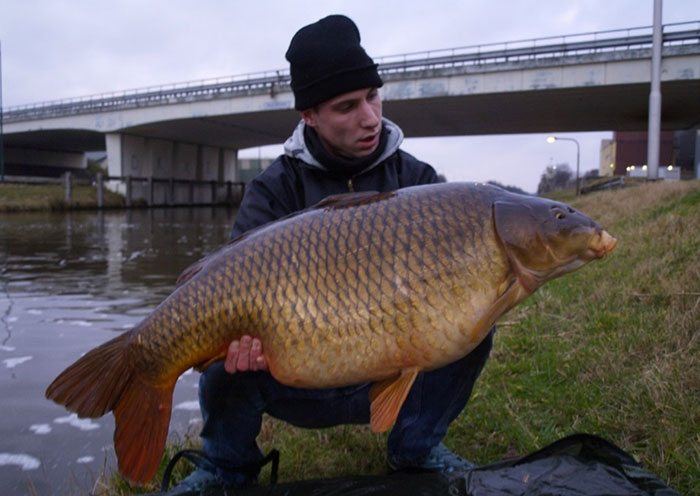 Teun-van-der-Laar-wintervissen-karper-kanaal-a