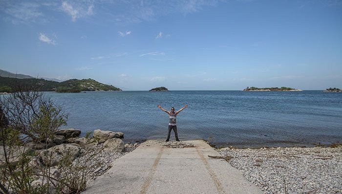 Shkodër Jezero, een enorm natuurgebied met zoet water, helaas gedeeltelijk kapot gevist door de Albanezen, maar er zwemmen zeker nog mega karpers. De locals lieten gewichten tot 30 kg doorschemeren…